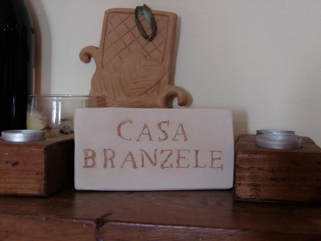 Casa Branzele Acomodação com café da manhã Trezzo Tinella Exterior foto