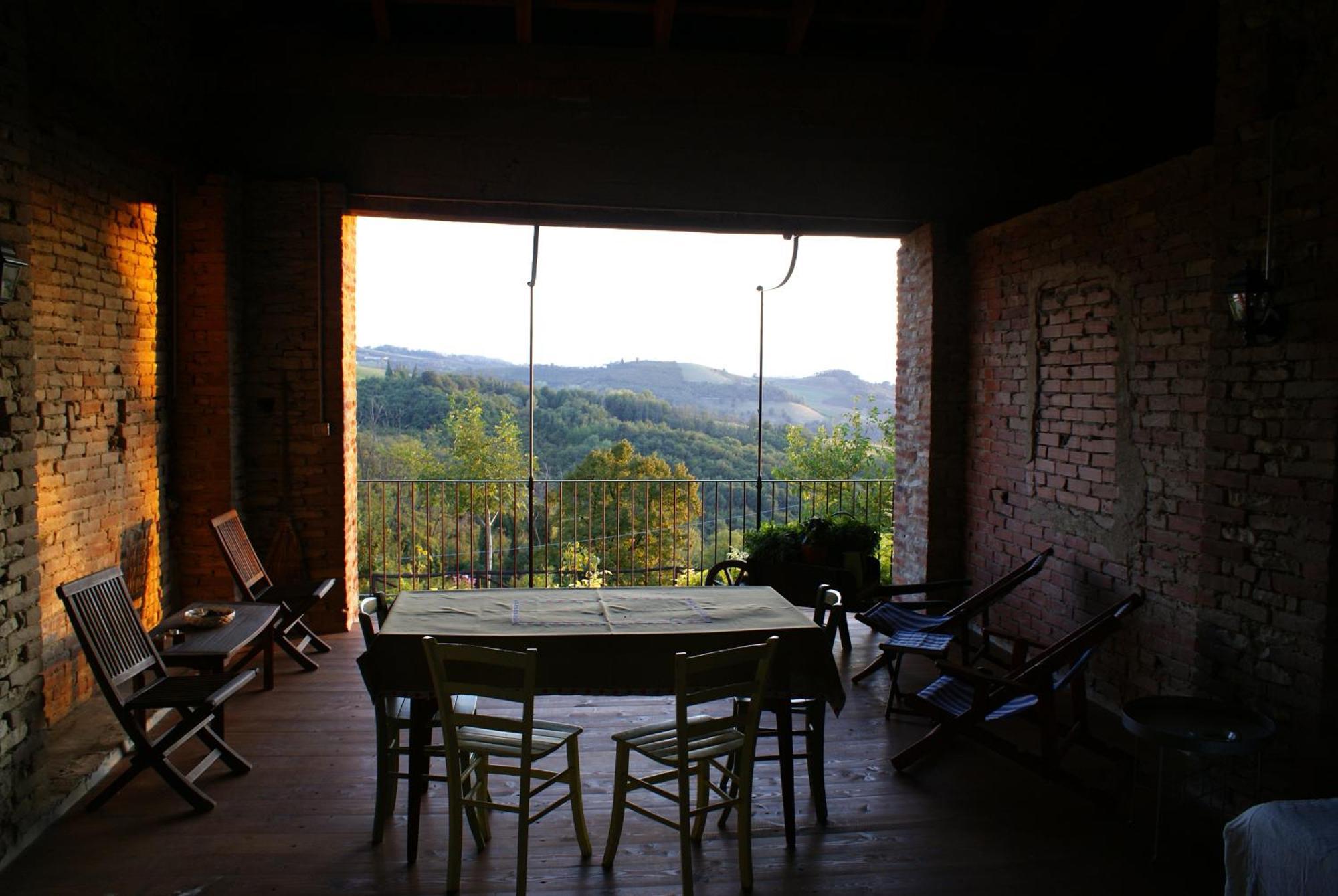 Casa Branzele Acomodação com café da manhã Trezzo Tinella Exterior foto