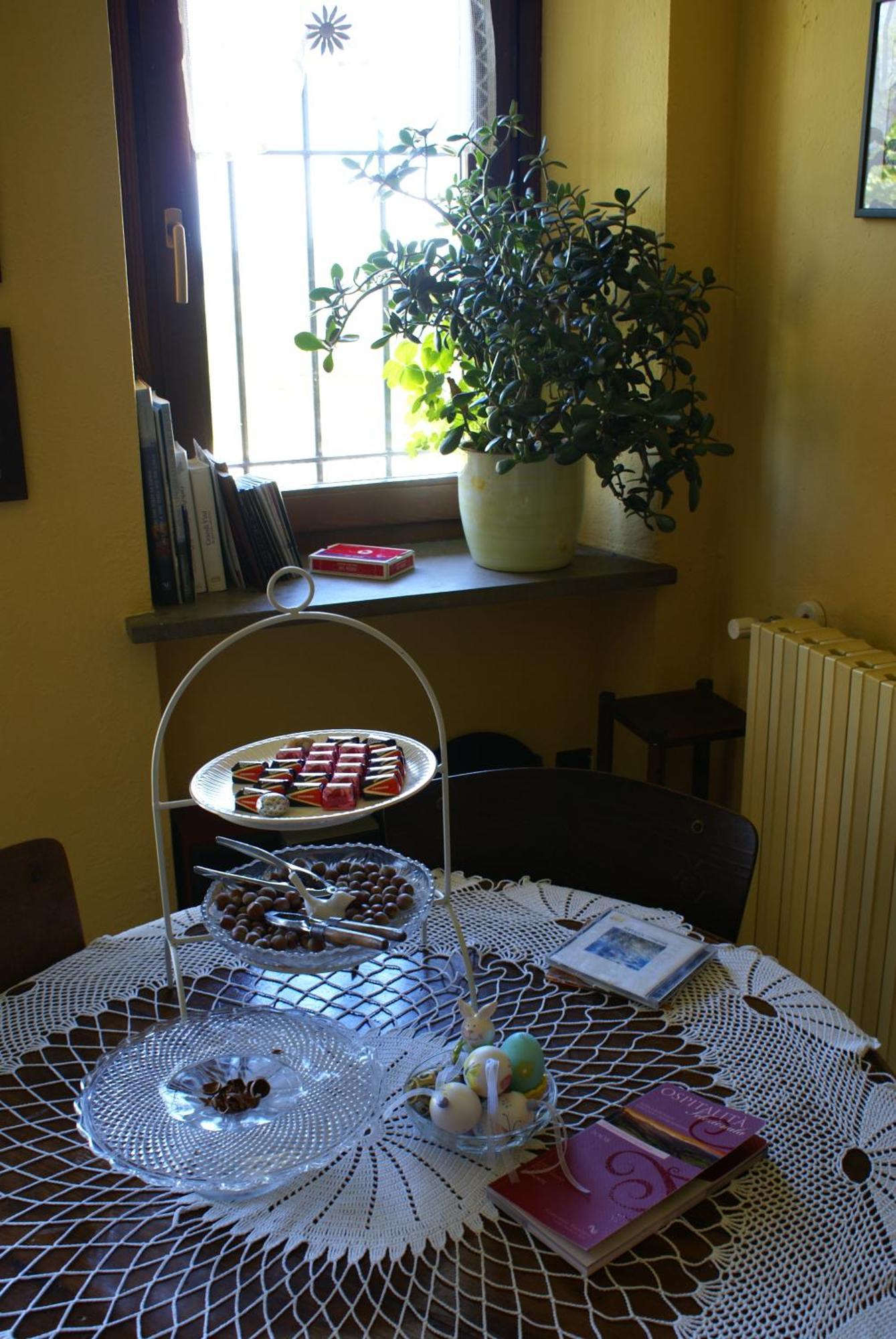 Casa Branzele Acomodação com café da manhã Trezzo Tinella Exterior foto