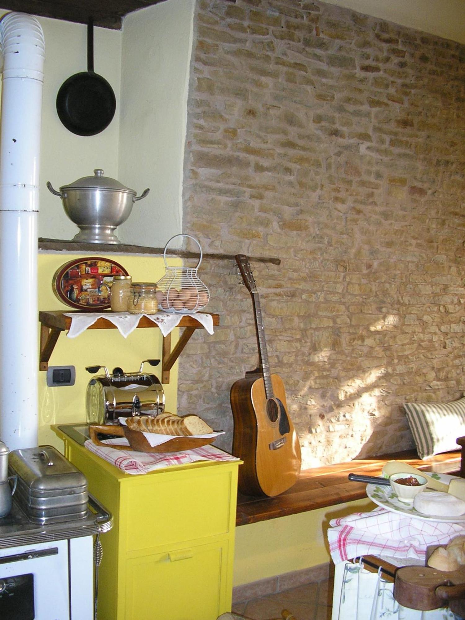 Casa Branzele Acomodação com café da manhã Trezzo Tinella Exterior foto