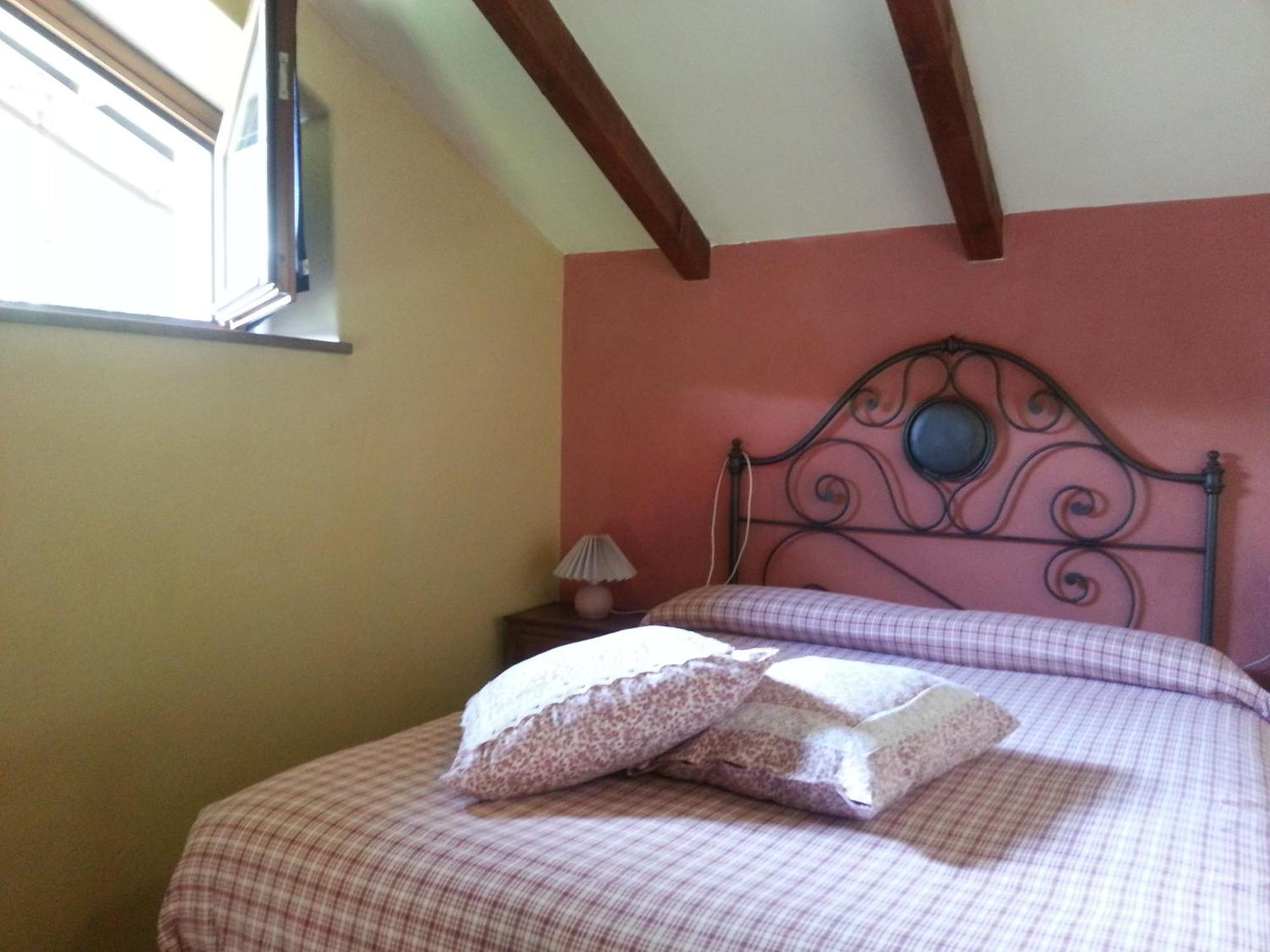 Casa Branzele Acomodação com café da manhã Trezzo Tinella Quarto foto