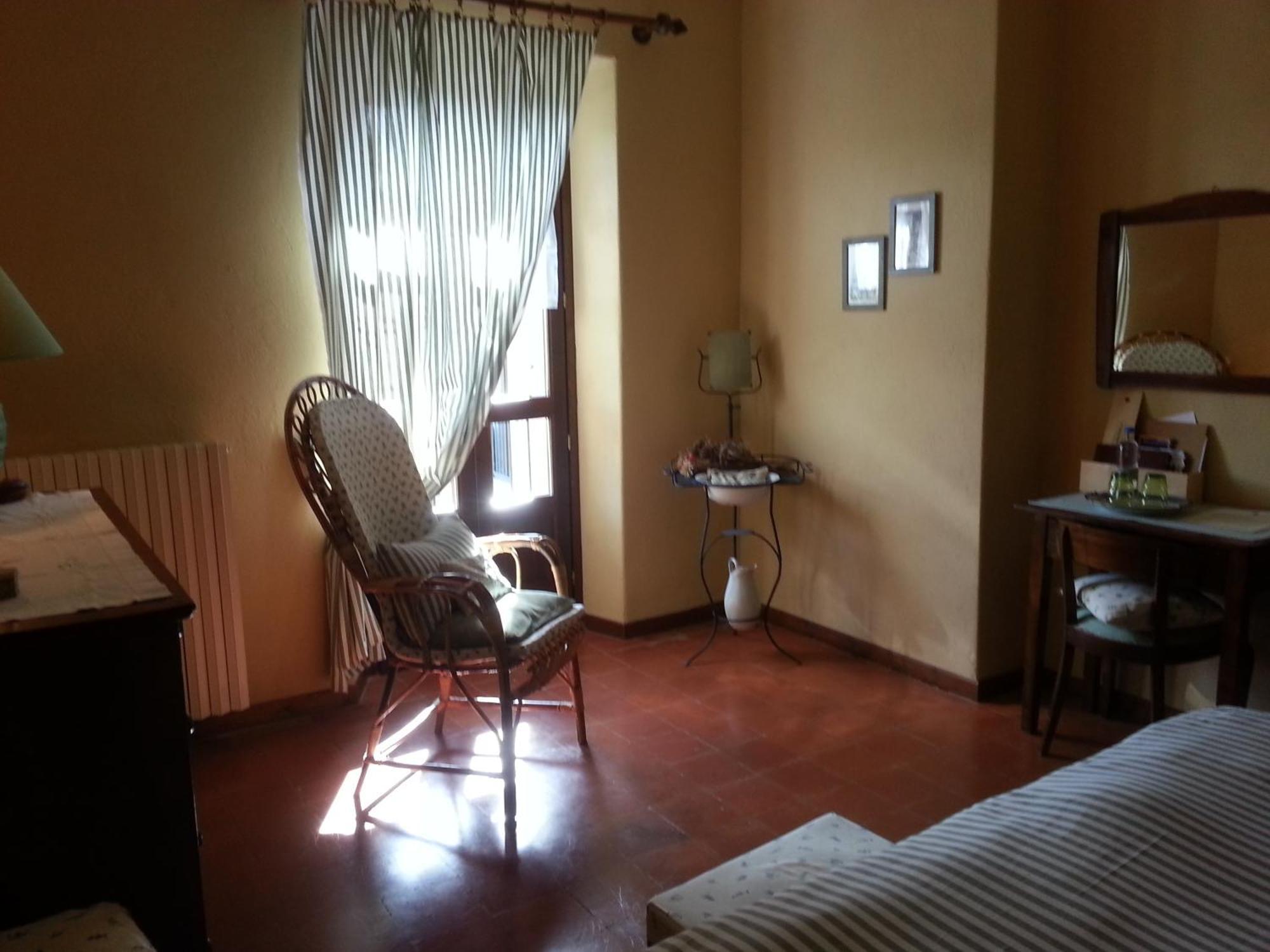 Casa Branzele Acomodação com café da manhã Trezzo Tinella Quarto foto